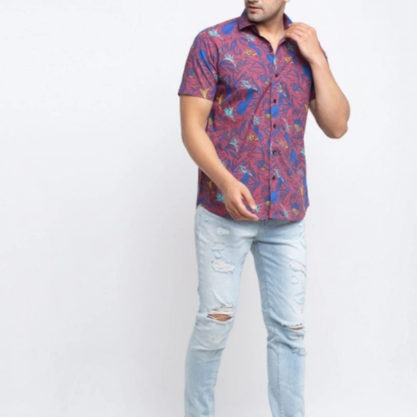 Mens Shirt  - all colower, *Catalog Name:* Cotton Woven Printed Half Sleeves Regular Fit Casual Shirt*Details:*Description: It 