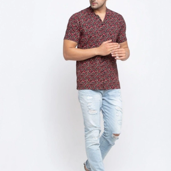 Mens Shirt  - all colower, *Catalog Name:* Cotton Woven Printed Half Sleeves Regular Fit Casual Shirt*Details:*Description: It 