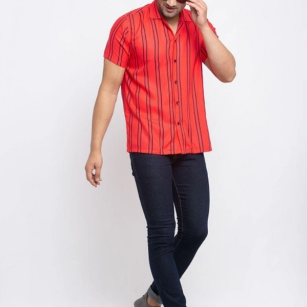 Mens Shirt  - all colower, *Catalog Name:* Cotton Woven Printed Half Sleeves Regular Fit Casual Shirt*Details:*Description: It 