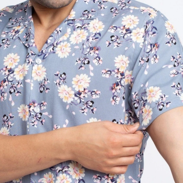 Mens Shirt  - all colower, *Catalog Name:* Cotton Woven Printed Half Sleeves Regular Fit Casual Shirt*Details:*Description: It 