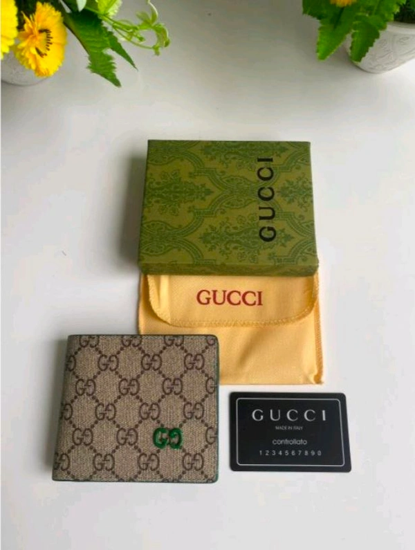 GUCC_I PREMIUM WALLET WID OG BOX ALL ACCESSORIES