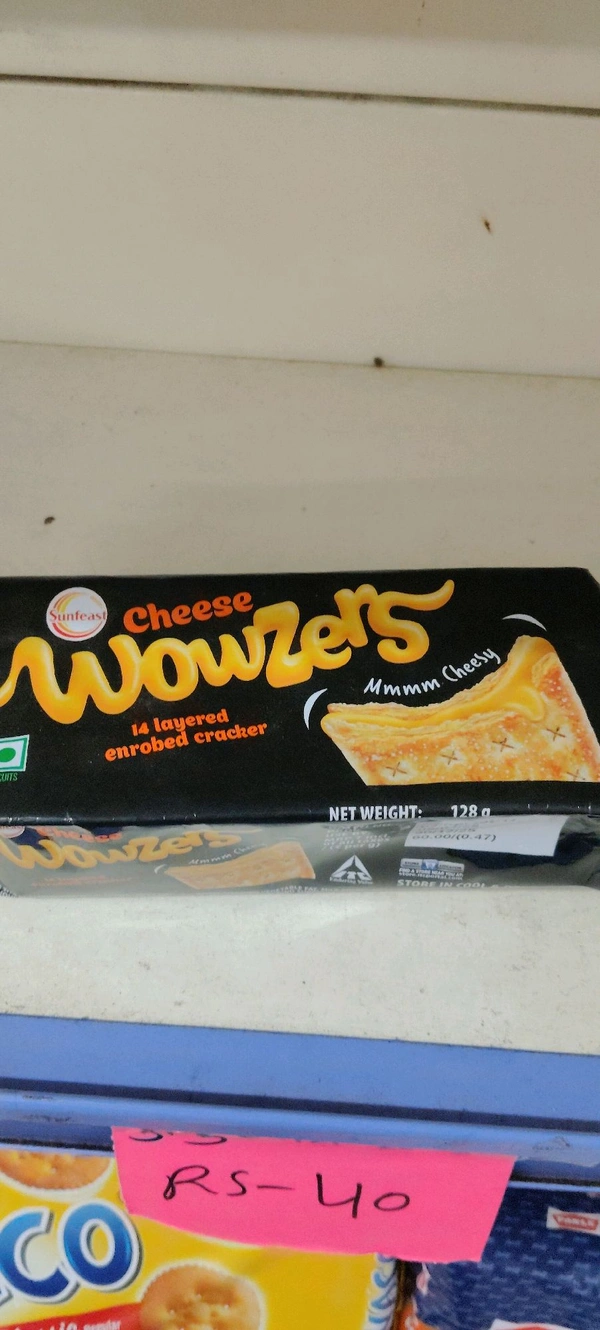 Sunfeast Wowzers Chees Biskit 128g