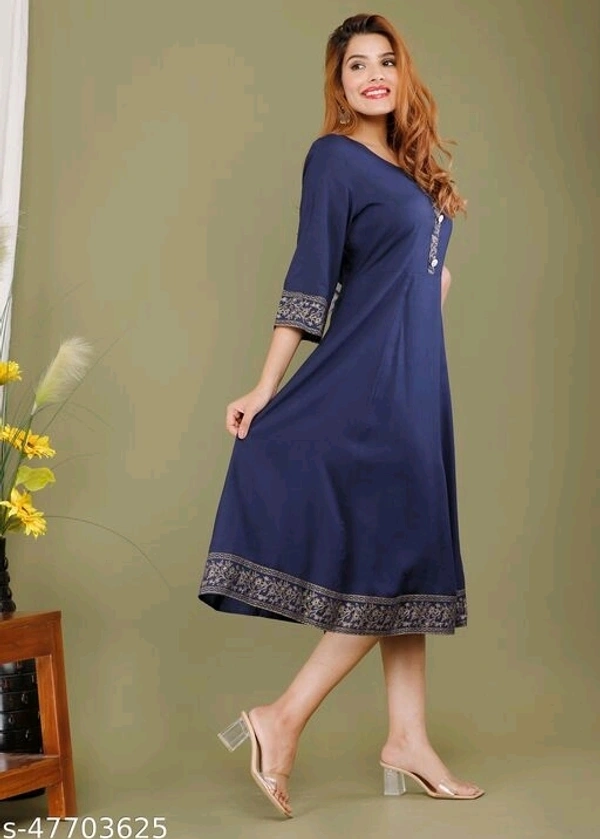 Aakarsha Fabulous Kurtis - XL