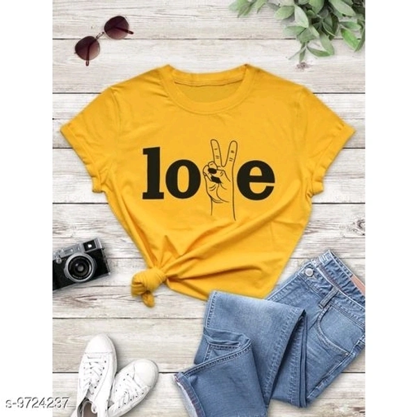 Womaniyaweb Classic printed T-Shirt - L