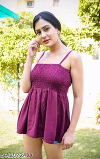 Pretty Fabulous Women Tops & Tunics - L