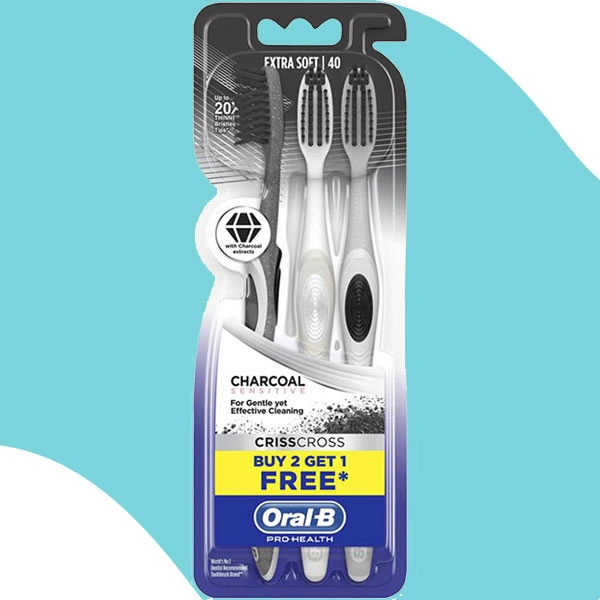 ORAL-B CHARCOAL TOOTHBRUSH 4U