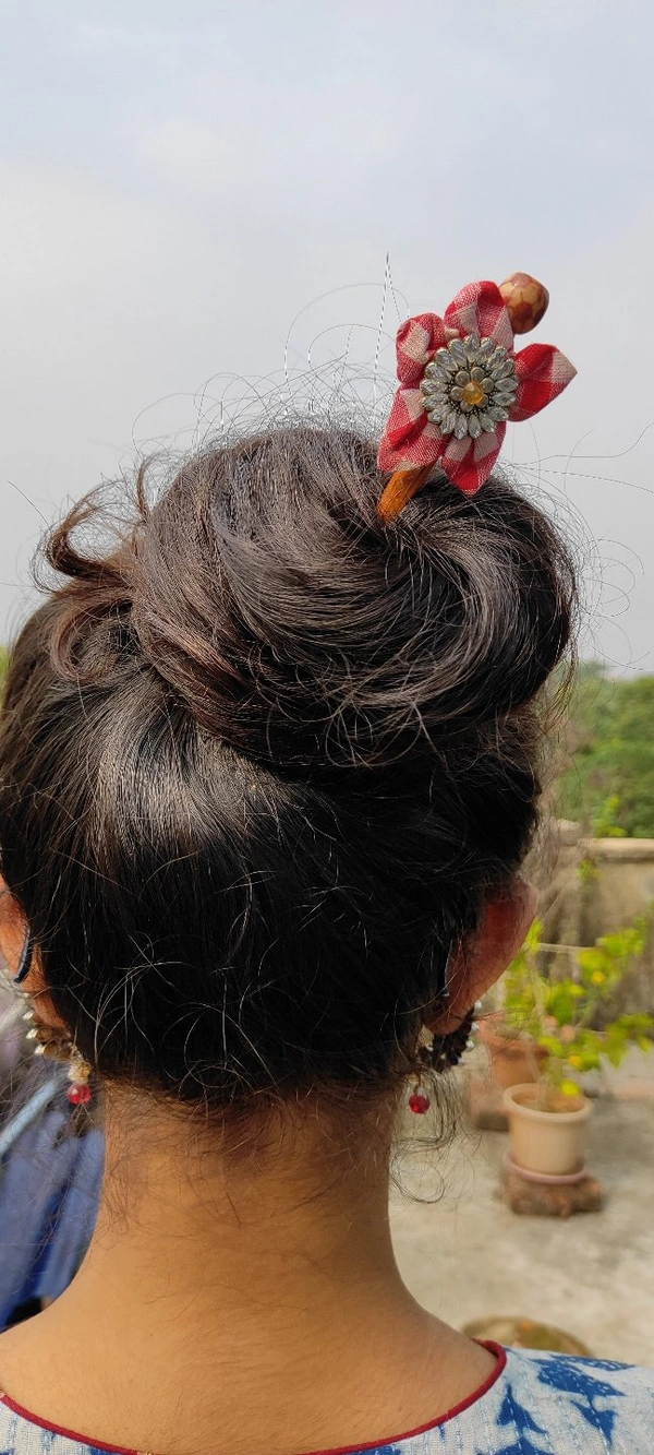 Rishmita Collection Handmade Hair Pin 01