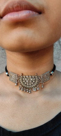 Rishmita Collection Sivler Neck Choker