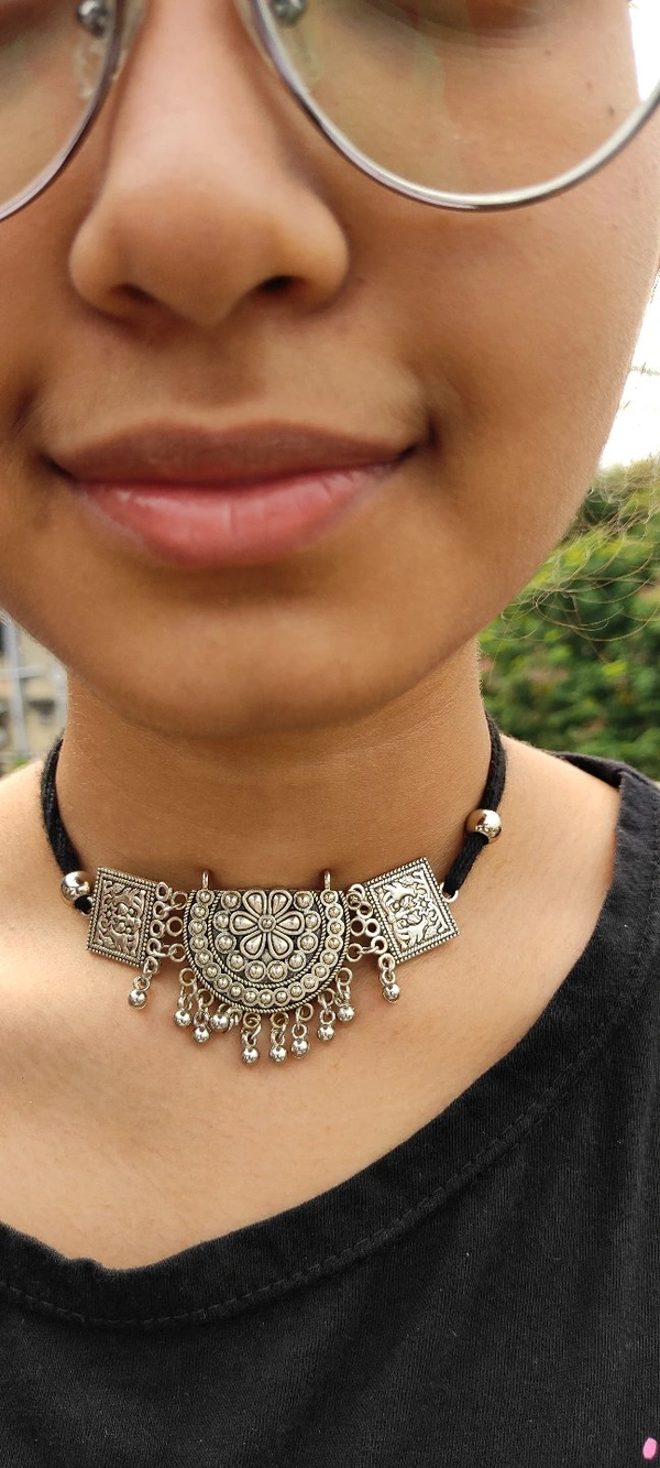 Rishmita Collection Sivler Neck Choker
