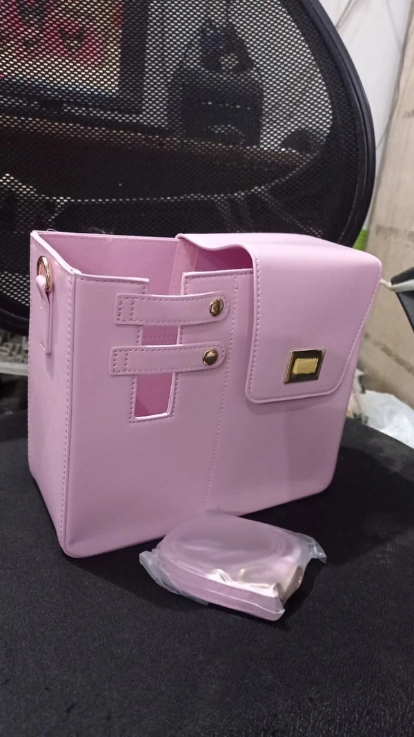 Water Bottle Carry Bag for Stanley 40/30 oz Tumbler, Water Bottle Shoulder Bag for Outdoor Travel, Crossbody Bag for Most Water Bottles, with Compartment and Adjustable Shoulder Strap, RANDOM COLOURS. Pls note price is only for the bag and no accessories are available - Pink