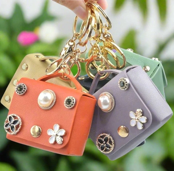 Mini purse keychain - random colors
