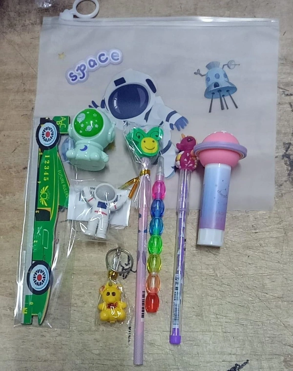 New space combo for return gifts