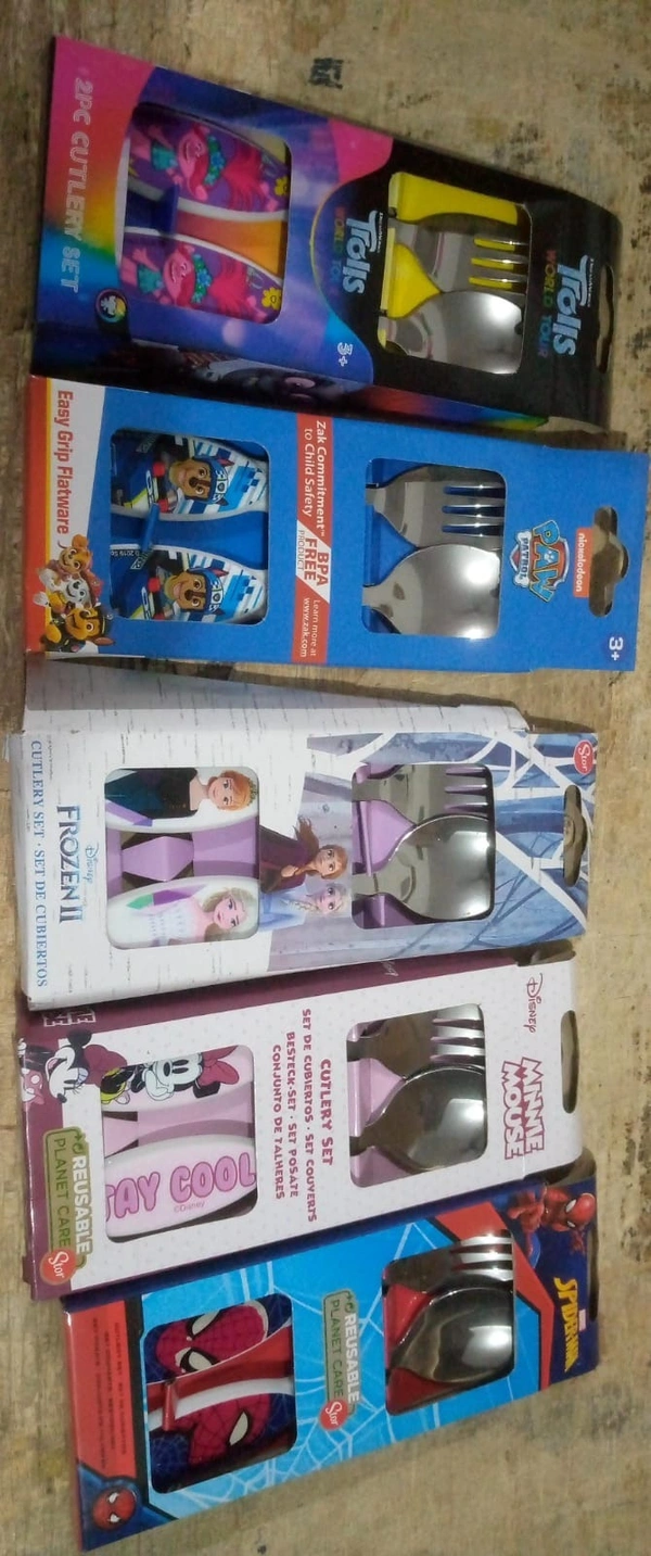 STAINLESS STEEL DISNEY THEME SPOON AND FORK SET