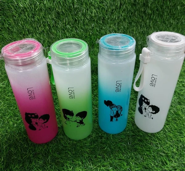 Glass bottles back in stock Color random only