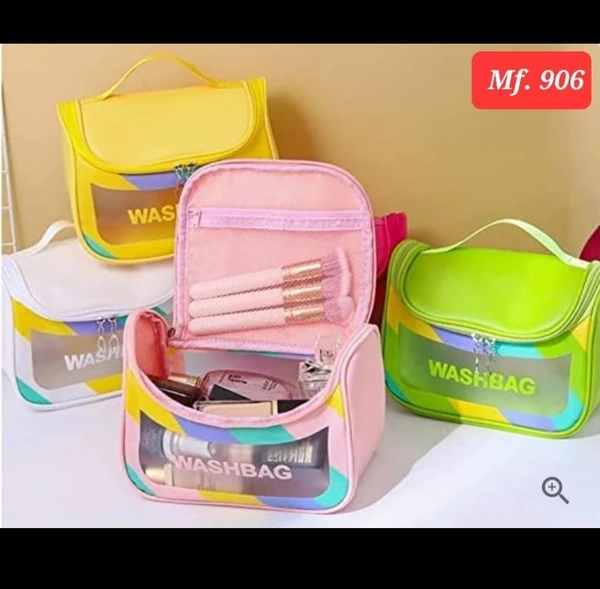 New washbag in stock Color random only