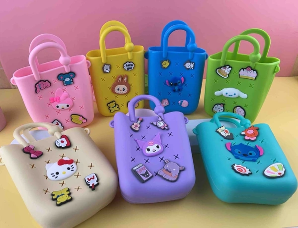 silicon bags with charms