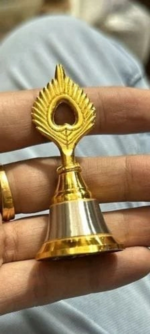 Mor pankh design metal bill for gifting in potli packing. Size 3 inches