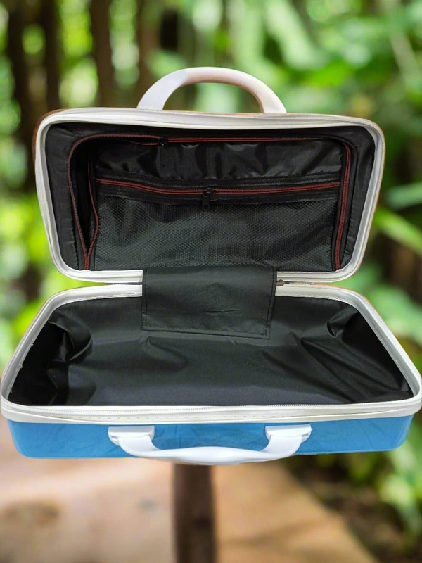 Unique Radio design – fun, funky & nostalgic Compact and sturdy – perfect for kids’ travel or toy storage Lightweight with an easy-carry handle Bright yellow, Pink, and Blue colors that stand out Ideal for gifting or on-the-go adventures