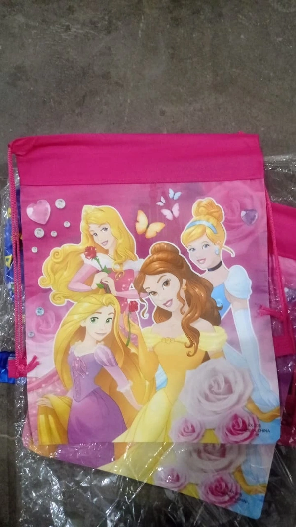 Dori bags in cartoon printed Only girl or boy choice possible character random only