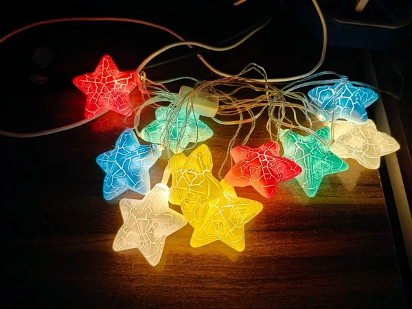 Cracked pattern string lights in 4 different patterns 10 pc in each string(example 10balls/stars).Length 2 mtrs - Star
