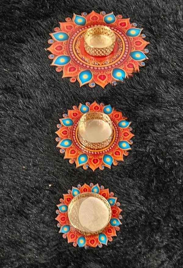 Tea light holders set of 3 Size 6/4/3 inches