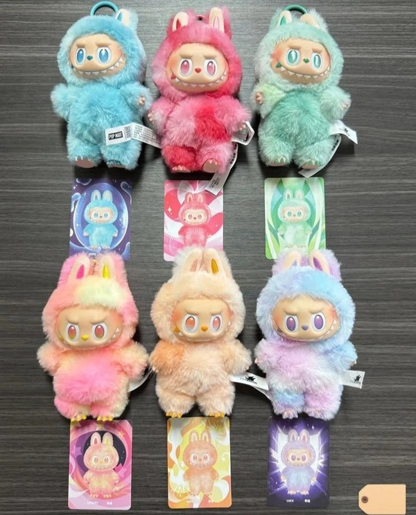 Labubu Big into Energy series dolls.Color random only as its in surprise pouch packing so no choice possible