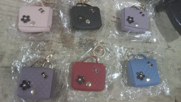 Mini purse keychain.Color random only