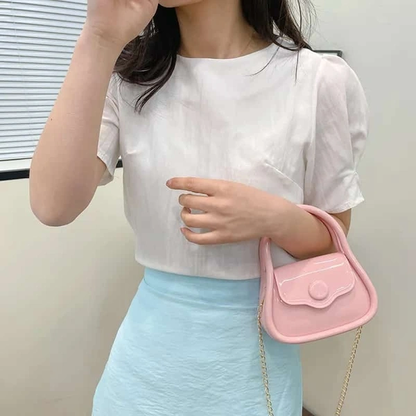 Hottest selling cute handbags for girls.Color random only