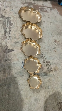 Mini metal flower urli set of 5 Size 6/5/4/3/2 inches. Material iron, brass coated