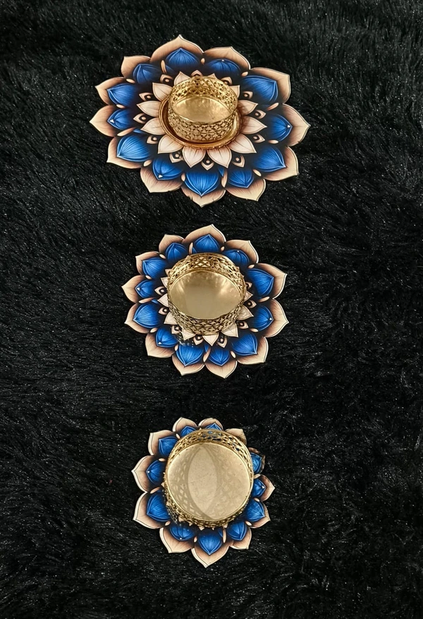 Tea light holders set of 3 Size 6/4/3 inches