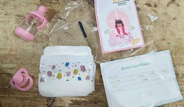 Reborn silicon dolls Almost original With sound like a real baby and box packing Diaper and other stuff included
