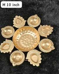 Metal urli size 10 inches.All real pics shared Material iron with brass coated