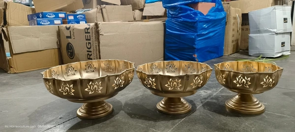 Metal lotus urli set of 3 8*6 inch 10*6.5 inch 12*7 inch.Real pic shared.Box packing