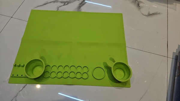 Silicon paint mat with double cup