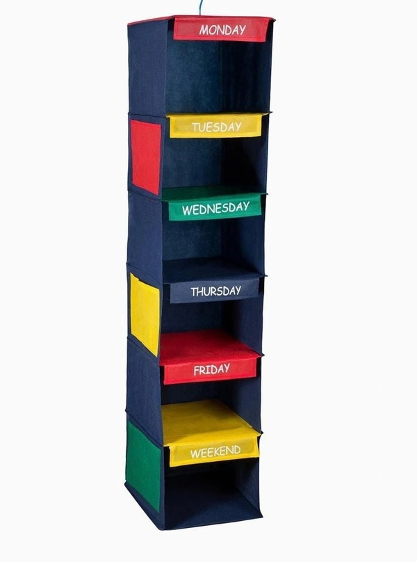 Weekly hanging organizer 