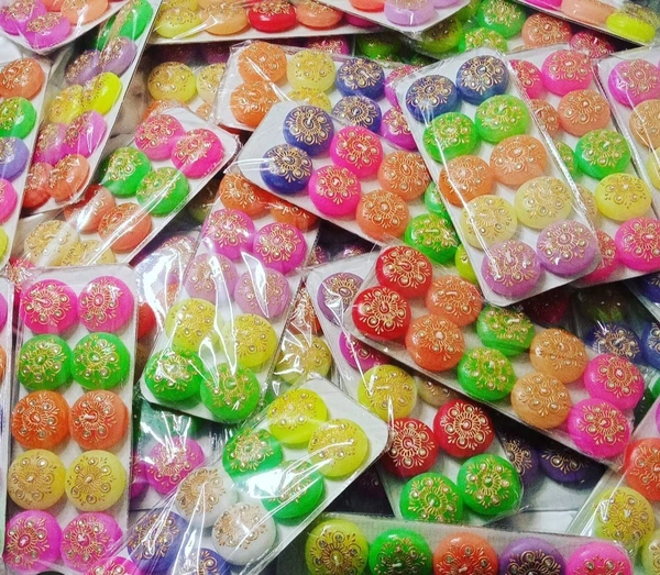 Henna wax floating candles  Pack of 10.Only 3 packs available
