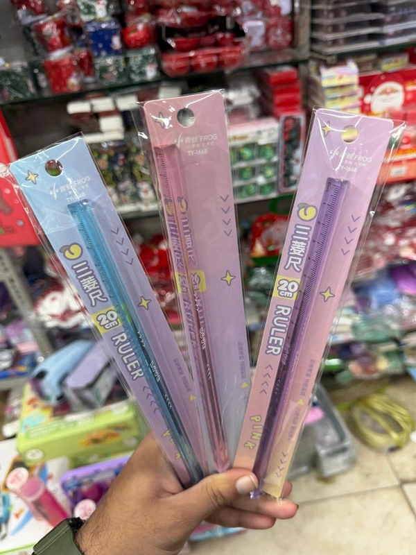 Crystal scale 20 cms