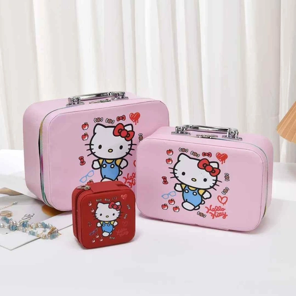 Premium quality set of 3 vanity case 6 designs available. Character choice available  - kitty