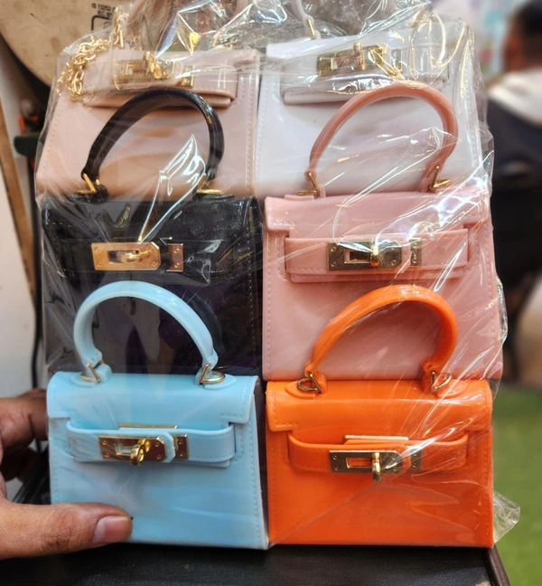 Mini bags Instagram hot selling item Color random only