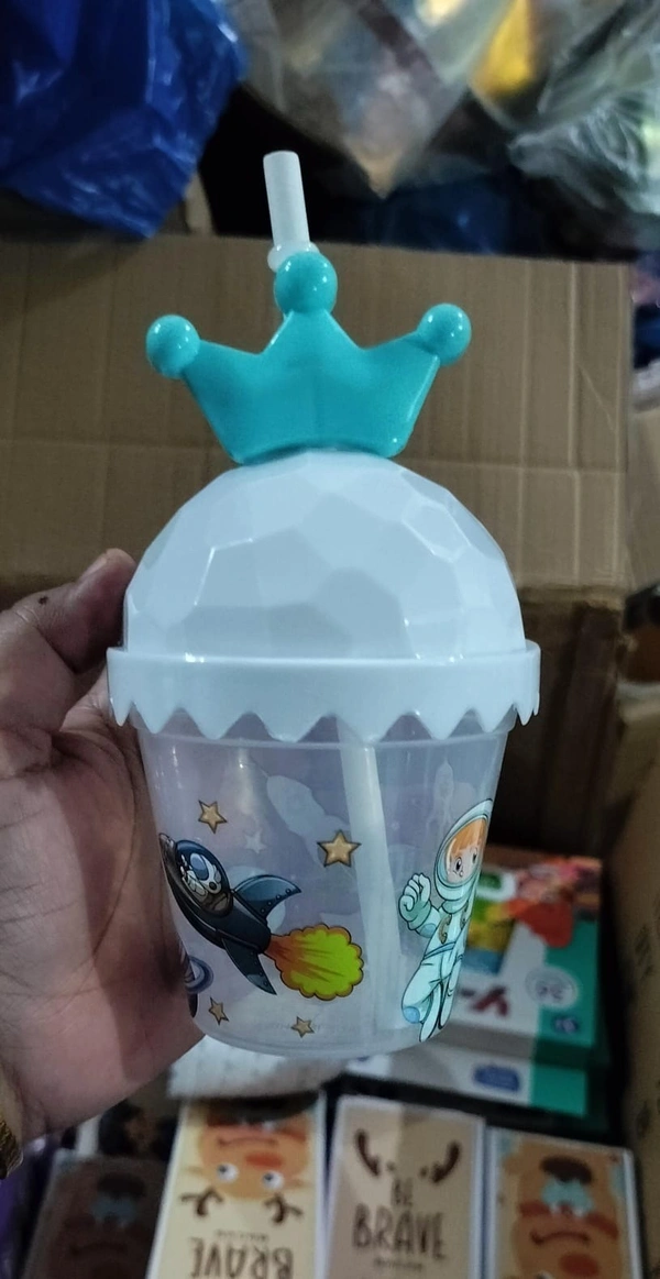 New space sippers with straw