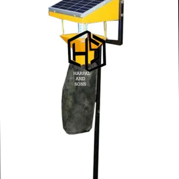 Sun Light HARPAL AND SONS Solar Insect Traping Device, Uv Led, For Fields And Forests