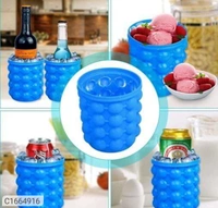 Ice Cube Bucket/Ice Cube Maker With Lid  - Same As Shown, L X W X H : 12.8 X 10.5 X 14 cm