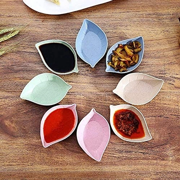 4-Piece Leaf Shape Mini Dipping Bowls – Stylish Ceramic Saucer Set for Chutney, Soy Sauce & Appetizers (Random Colors)