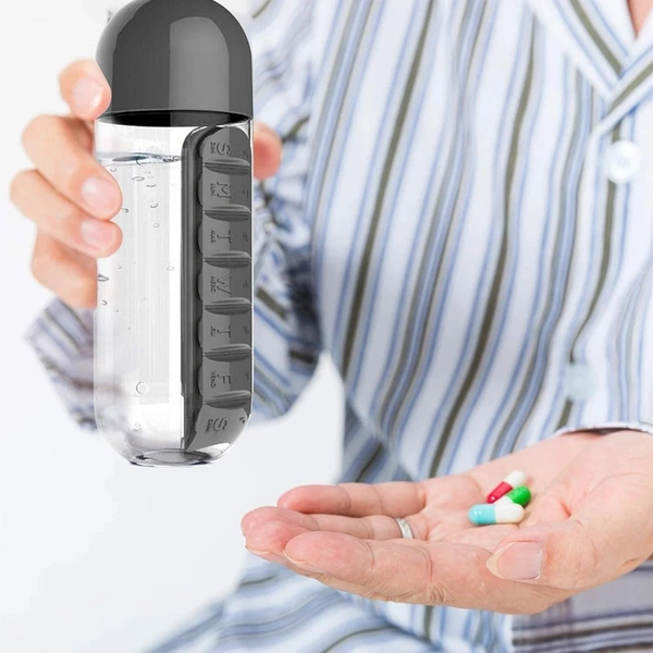 7-Day Pill Organizer Water Bottle – 600ml 2-in-1 Leak-Proof Sipper with Removable Weekly Medicine Box