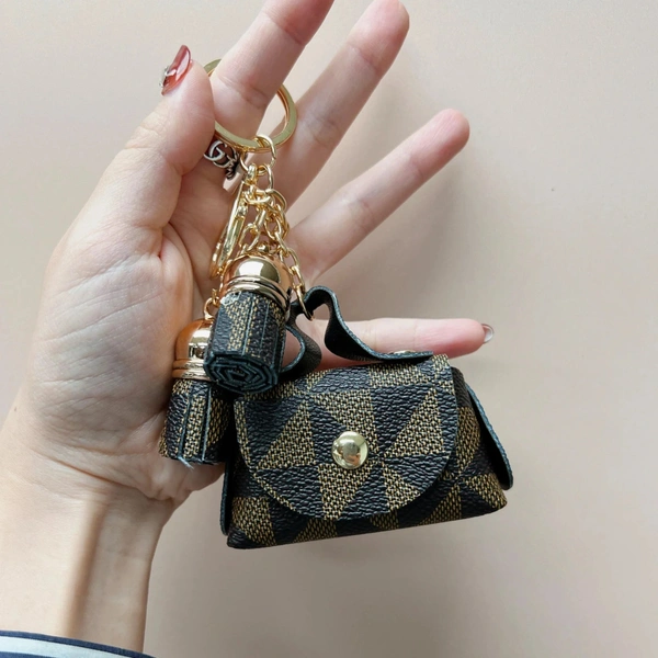 Mini Travel Pouch Keychain with Carabiner Clip – Quick-Access Lipstick, Coin & Key Holder – Portable Bag Charm Organizer for Women
