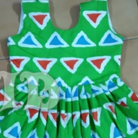 1039/green Triangle Cotton Frock - 9yr