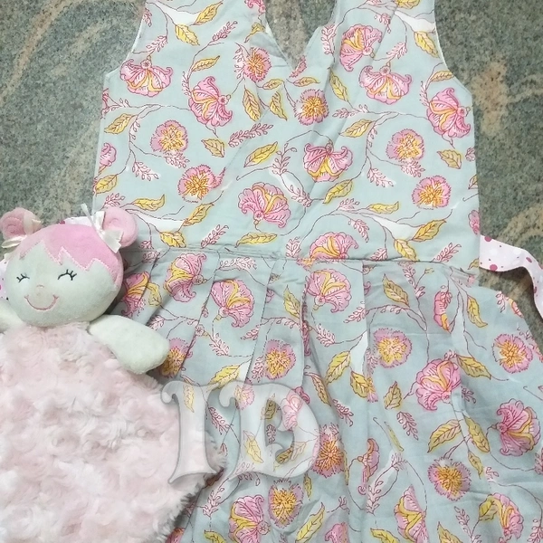 1052/grey soft Cotton Frock - 5yr