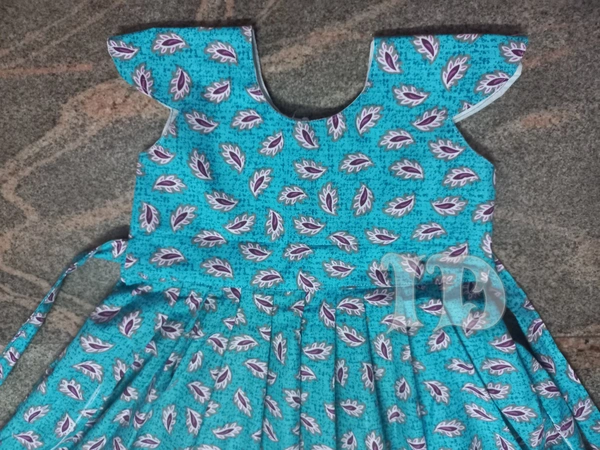 1107/thick Cotton frock  - 6yr