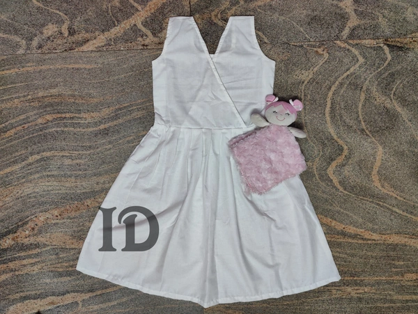 1211/plain white Shimmies - 8yr