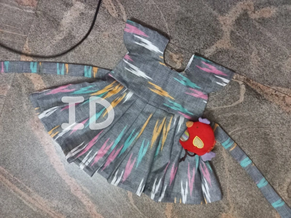 1221/Grey Slub Ikkat Frock - 2yr